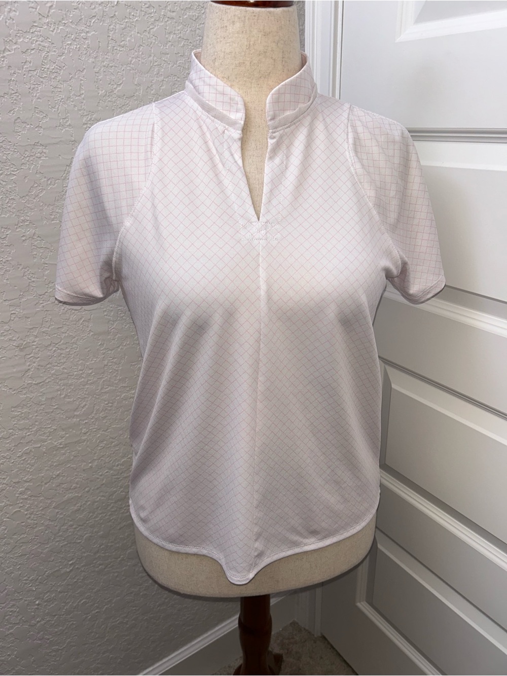 Lucky In Love Deco Grid Tie Back Short Sleeves Shirt Top